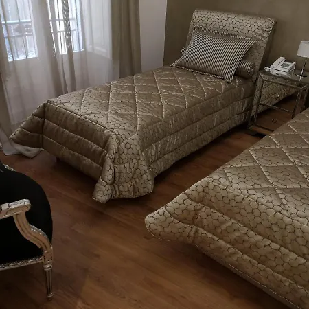 Bed & Breakfast B&B Palazzo Del Teatro 4*