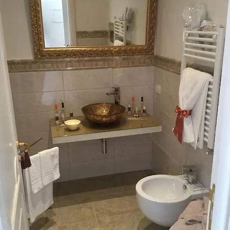 Bed & Breakfast B&B Palazzo Del Teatro 4*