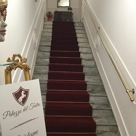 ベッド・アンド・ブレックファスト B＆b パラッツォ デル テアトロ アグリジェント