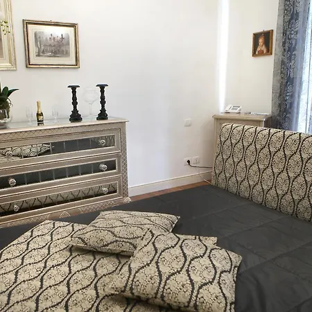 Bed & Breakfast B&B Palazzo Del Teatro 4*