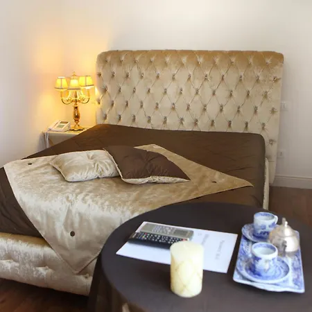 B&B Palazzo Del Teatro Bed & Breakfast 4*