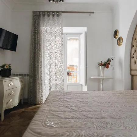 فندق مبيت وإفطار Palazzo Del Teatro 4*